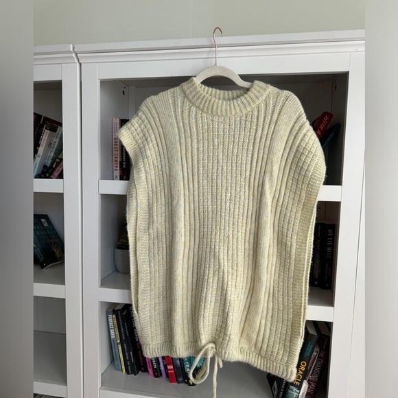Universal Thread yellow green chunky knit oversized mock neck sweater vest - Picture 1 of 6